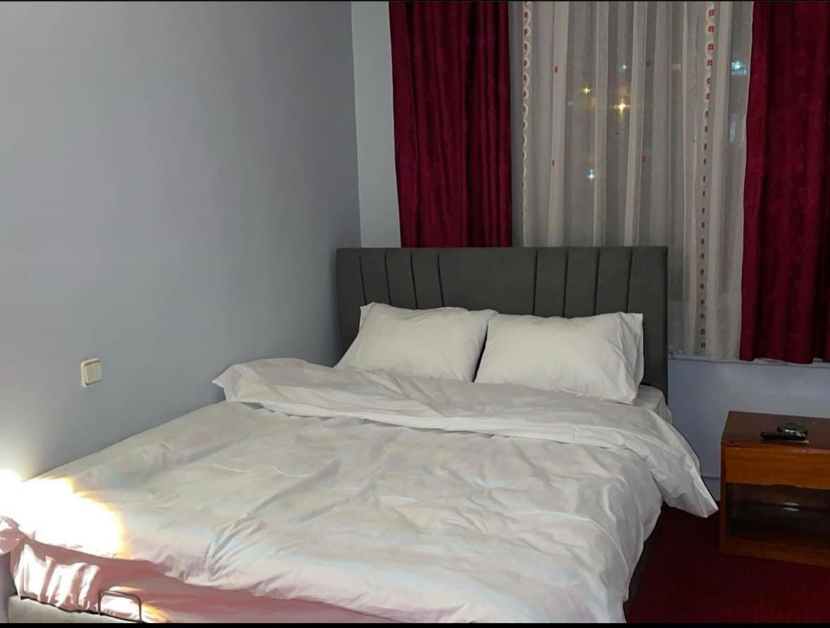 Oez Altinbasak Otel Ankara Kültér fotó